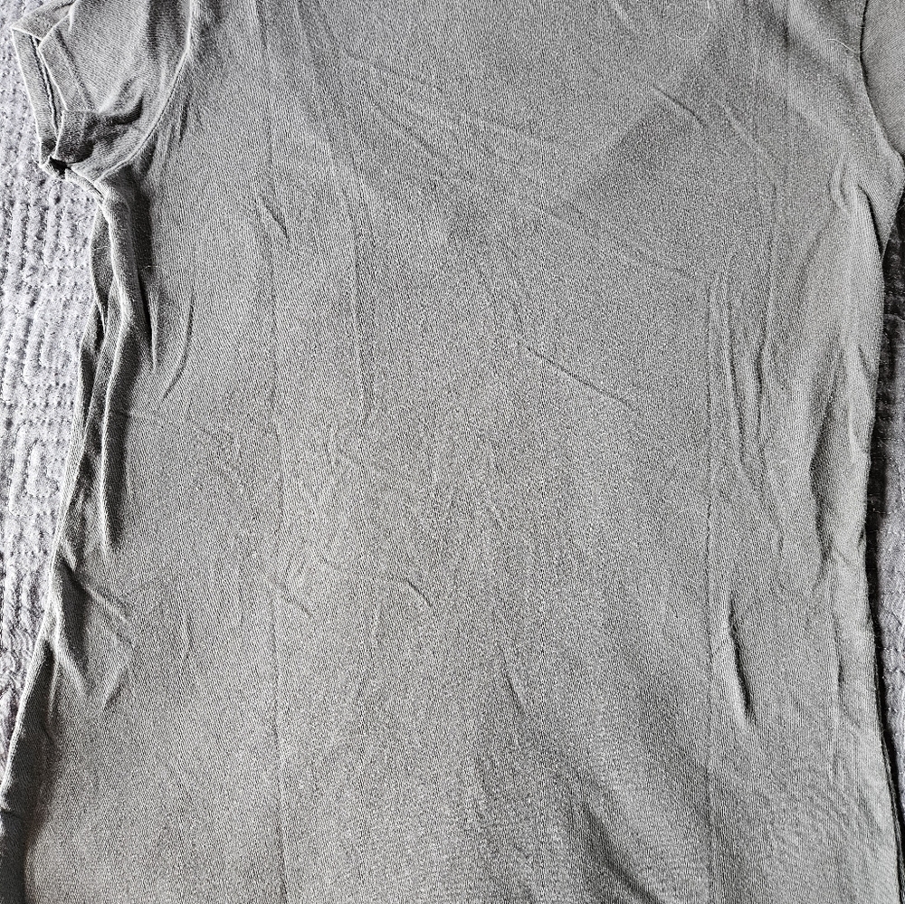 Gray T-Shirt with Sequin Design - Picture 6 of 6